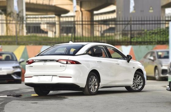 CLTC 460km Mei 580 Aion Electric Car Full Load Mass 2135kg 100kw Pure Electric Cars