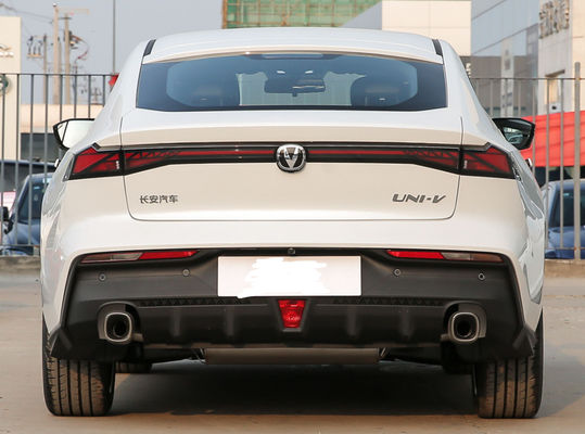 Gasoline Compact Sedan Changan Automobile Changan UNI-V 2022 1.5T Excellent Version