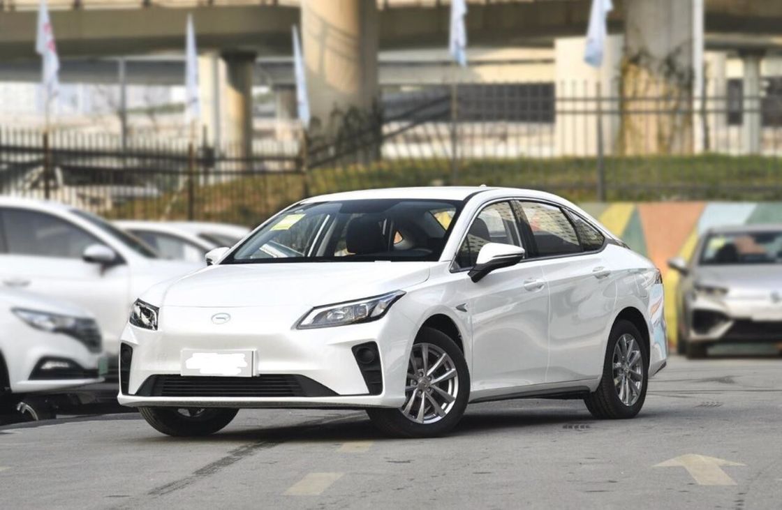 CLTC 460km Mei 580 Aion Electric Car Full Load Mass 2135kg 100kw Pure Electric Cars